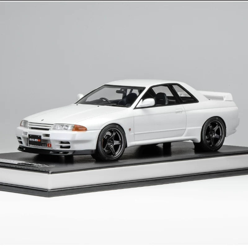 MOTORHELIX 1/18 Nissan GT-R R32 Versión personalizada Modelo de coche