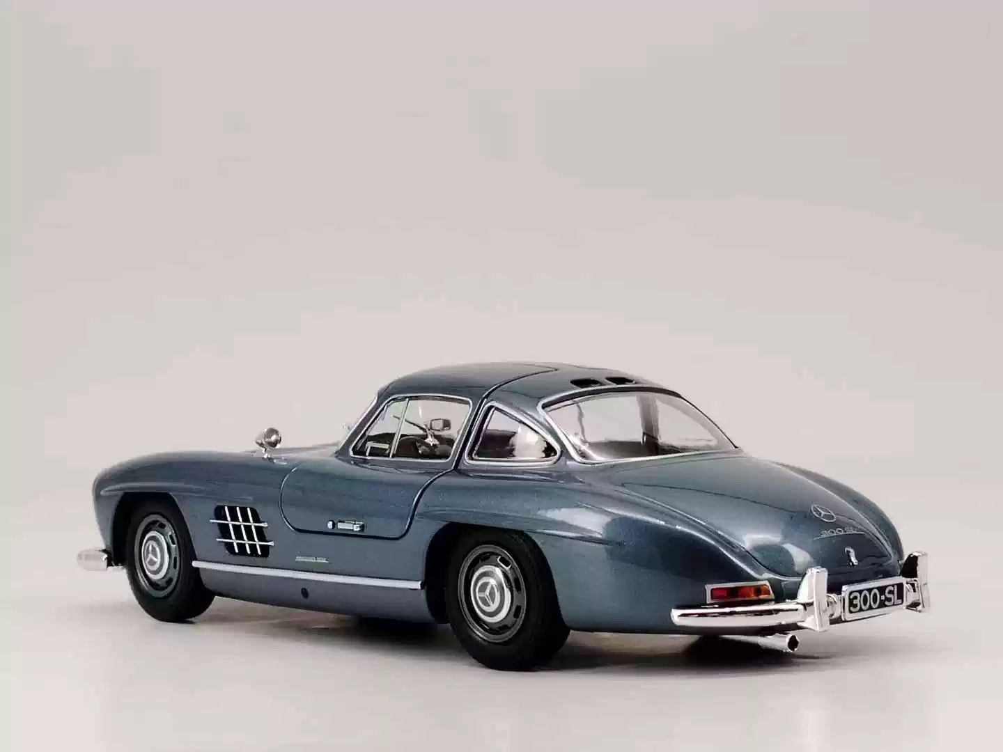 MINICHAMPS 1/18 Mercedes Benz 300SL Modelo de coche