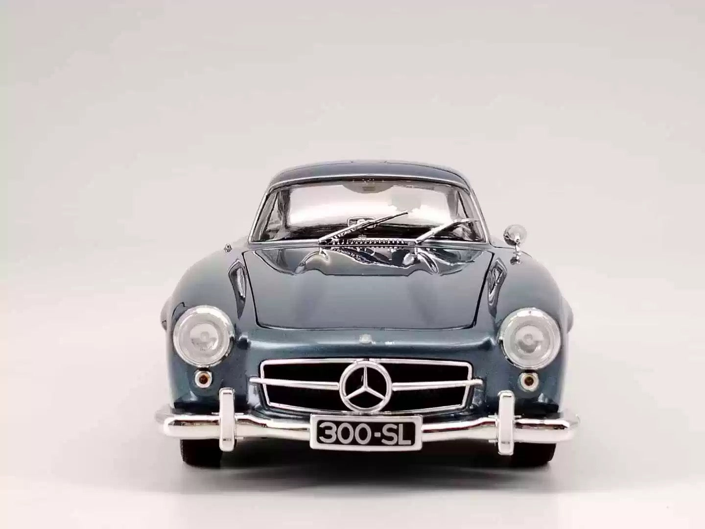 MINICHAMPS 1/18 Mercedes Benz 300SL Modelo de coche