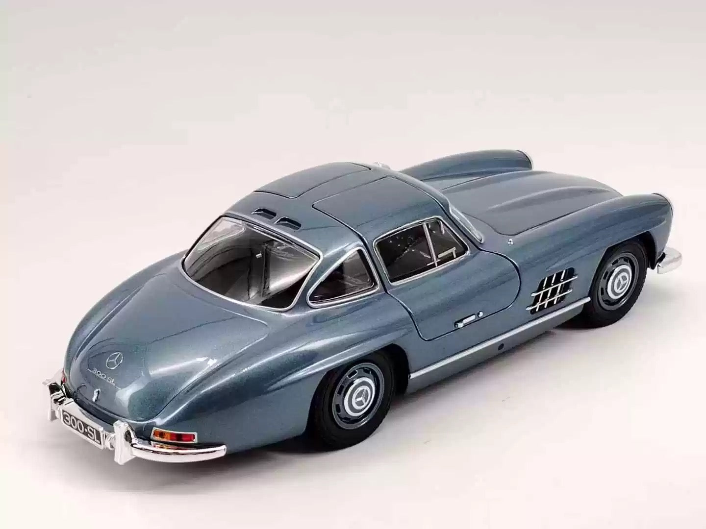 MINICHAMPS 1/18 Mercedes Benz 300SL Modelo de coche