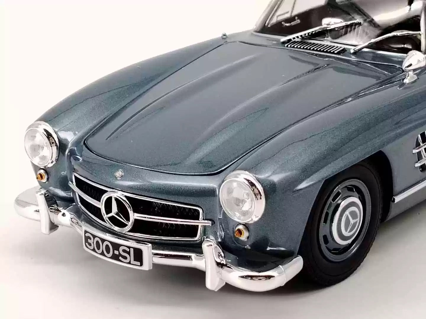 MINICHAMPS 1/18 Mercedes Benz 300SL Modelo de coche