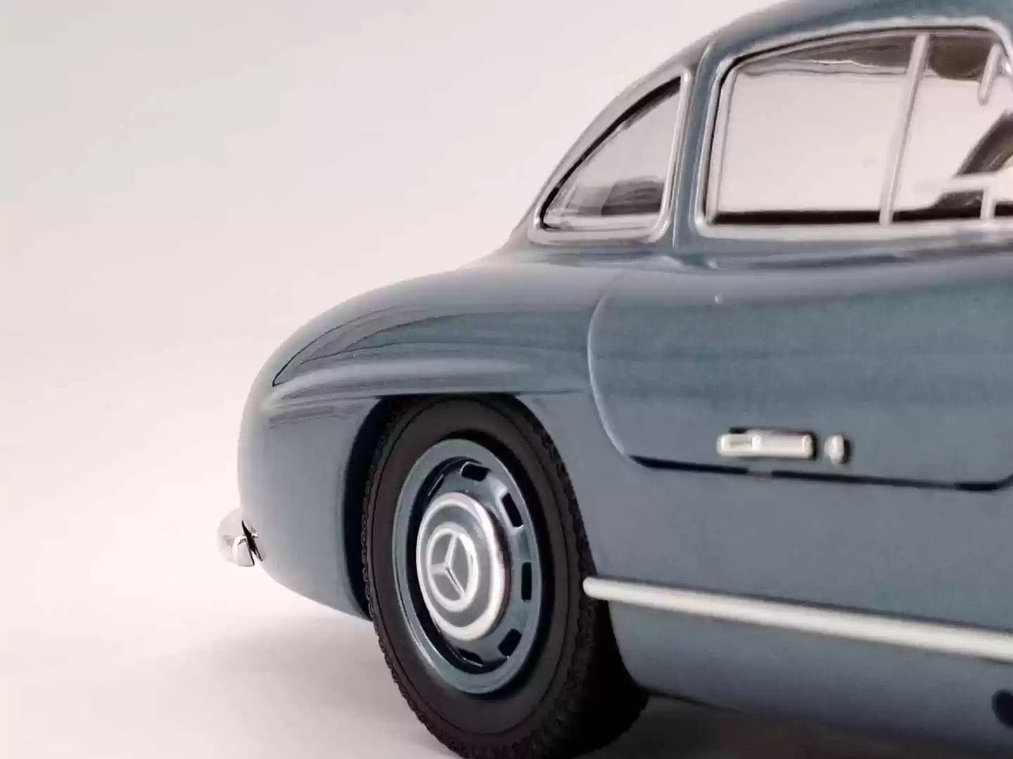 MINICHAMPS 1/18 Mercedes Benz 300SL Modelo de coche