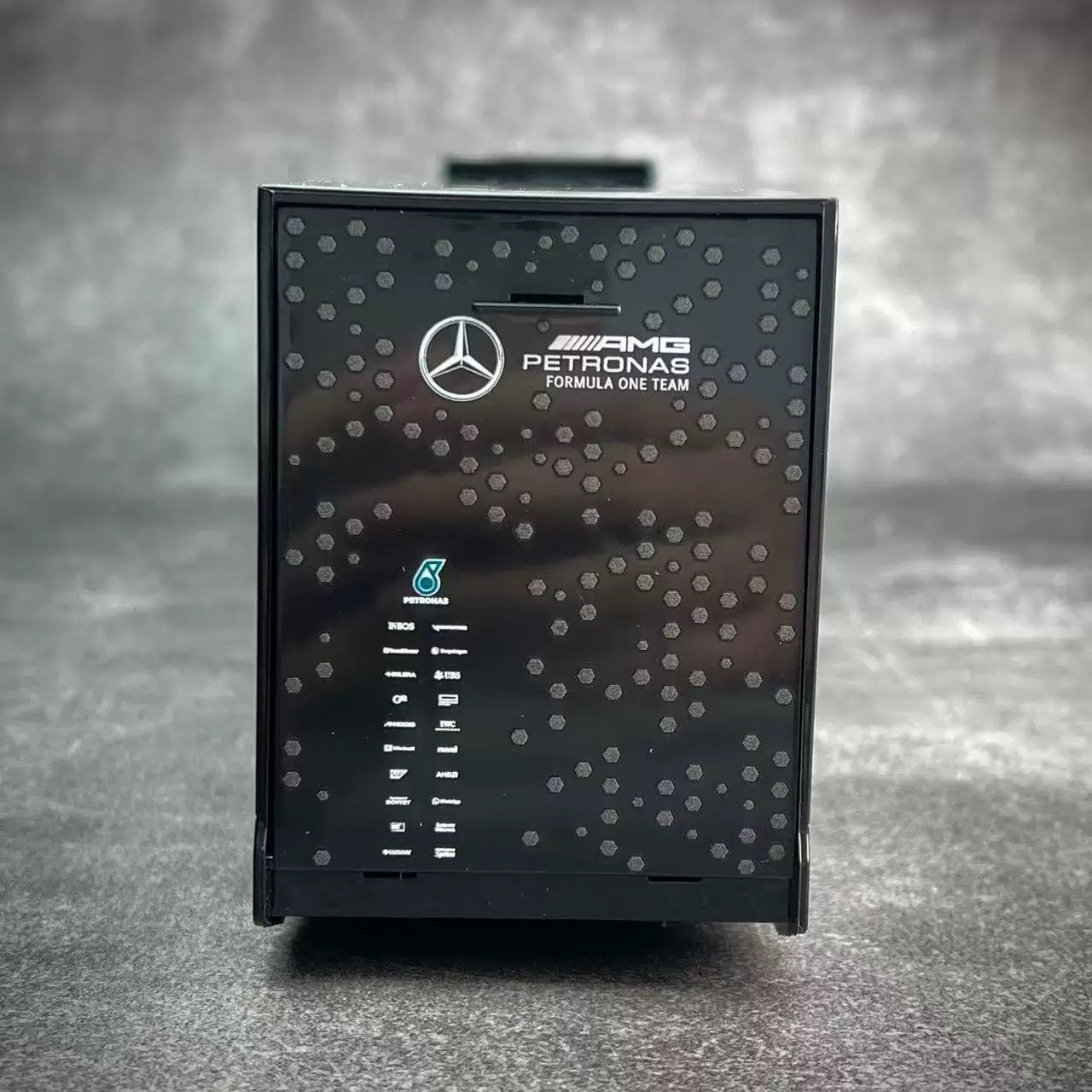 MINICHAMPS 1/43 Mercedes Benz W15 F1 Camión con coche modelo F1 Combo n.° 63