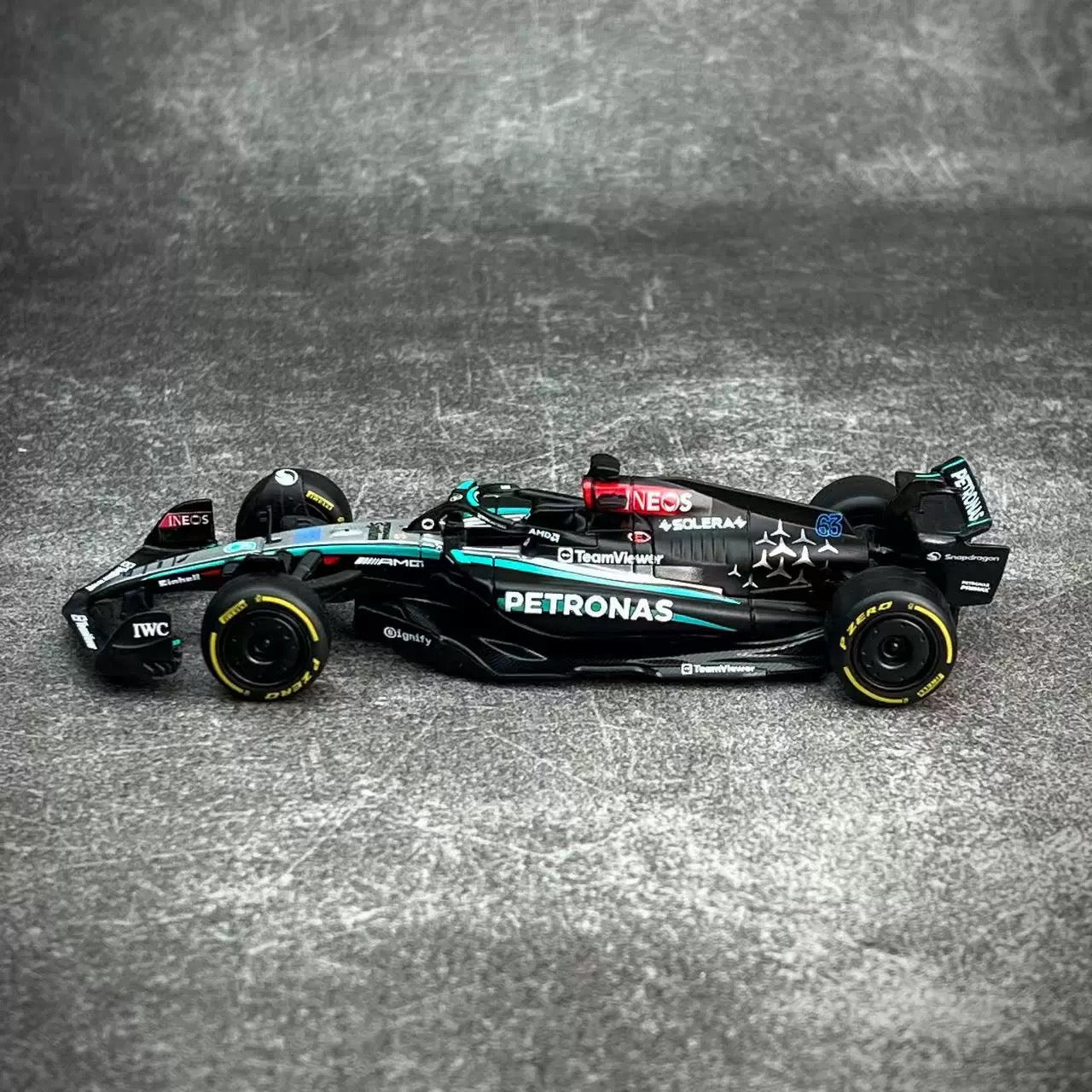 MINICHAMPS 1/43 Mercedes Benz W15 F1 Camión con coche modelo F1 Combo n.° 63