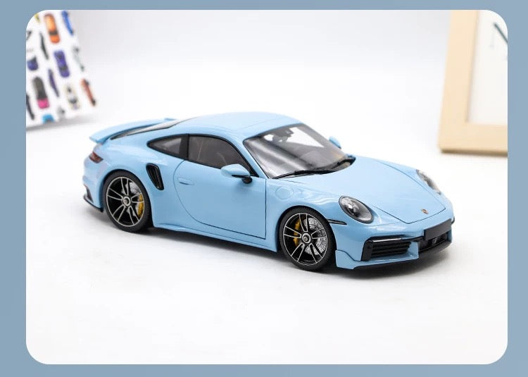 MINICHAMPS 1/18 Porsche 911 Turbo S Modelo de coche