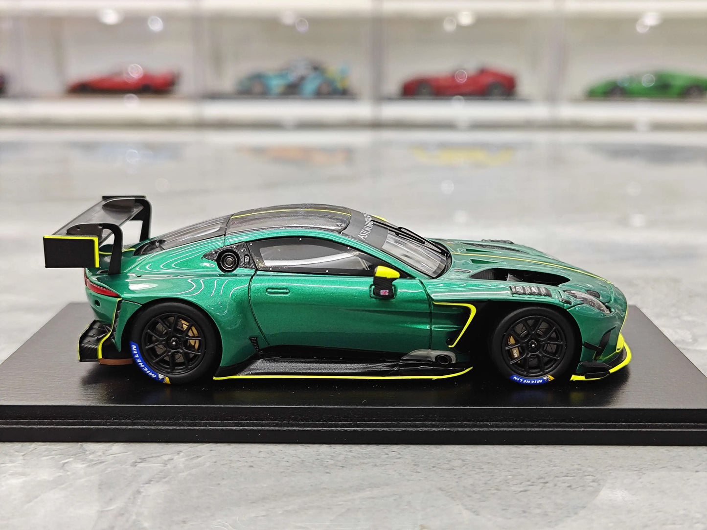 Sparkmodel 1/43 Aston Martin Vantage AMR GT3 Modelo de coche