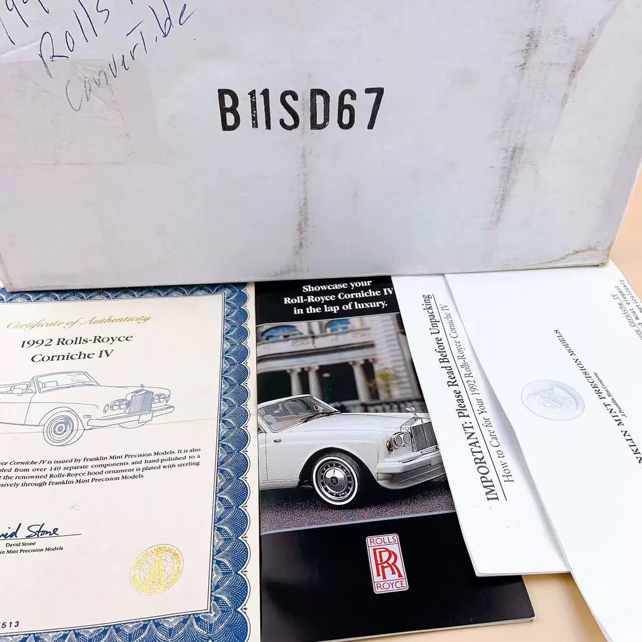 El Rolls-Royce Corniche IV de 1992 a escala 1/24 de Franklin Mint