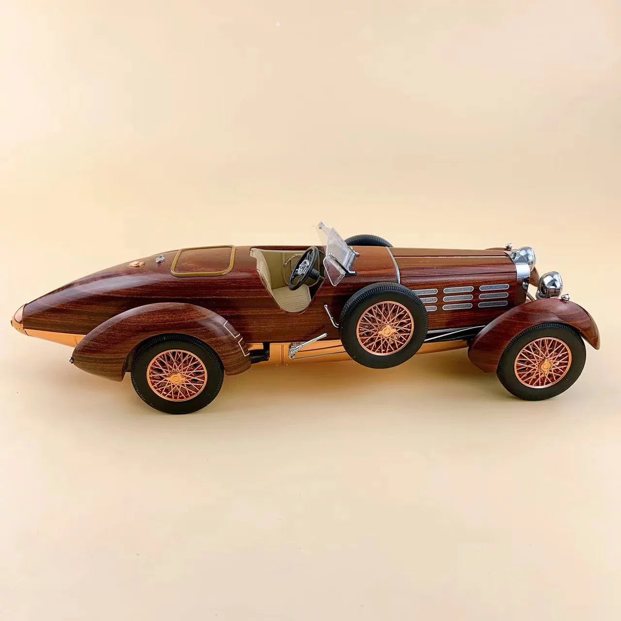 Modelo de coche Hispano-Suiza Tulipwood de 1924 a escala 1/24 de Franklin Mint