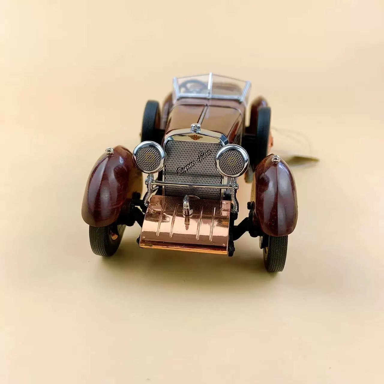 Modelo de coche Hispano-Suiza Tulipwood de 1924 a escala 1/24 de Franklin Mint