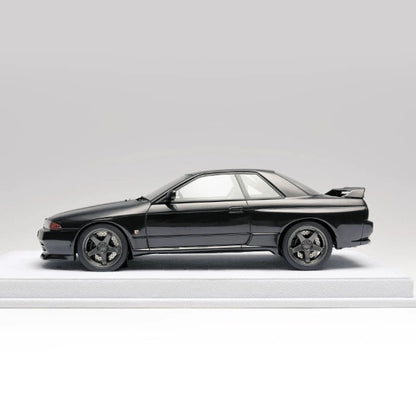MOTORHELIX 1/18 Nissan GT-R R32 Versión personalizada Modelo de coche