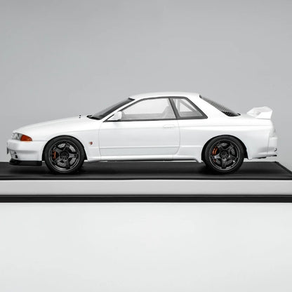MOTORHELIX 1/18 Nissan GT-R R32 Versión personalizada Modelo de coche