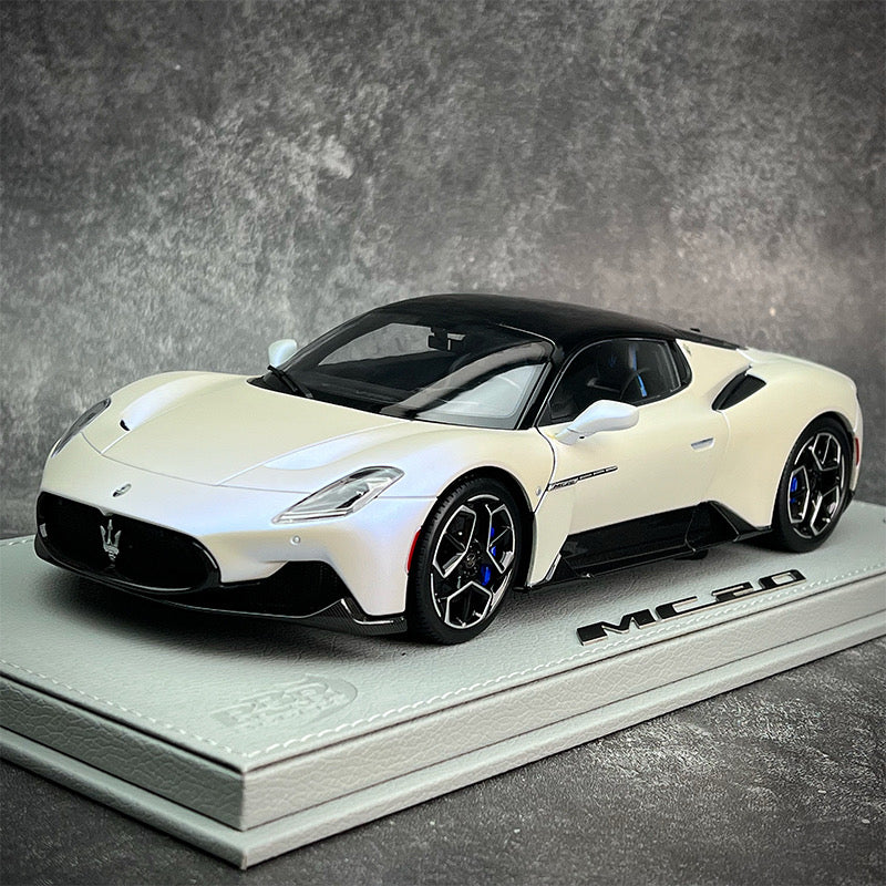Modelo de coche Maserati MC20 BBR 1/18