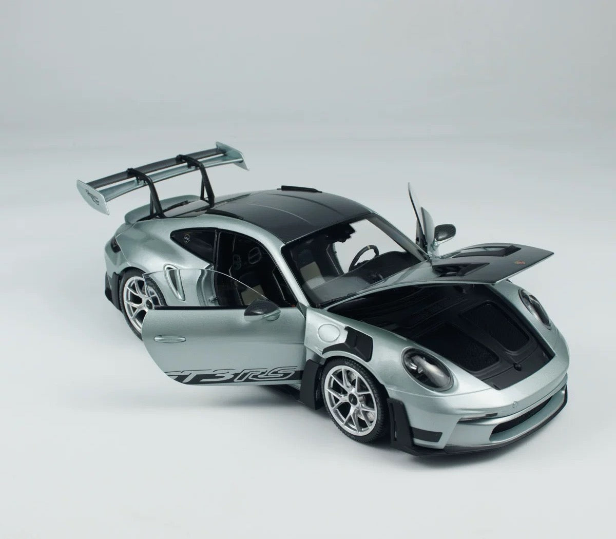 MINICHAMPS 1/18 Porsche 911 GT3 RS Modèle réduit de voiture