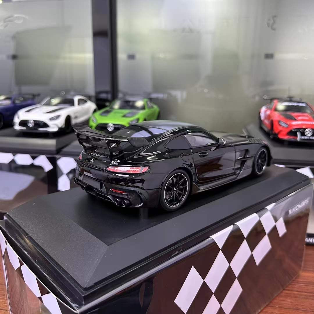 MINICHAMPS 1/18 AMG GTR F1 Safety Car Modelo de coche
