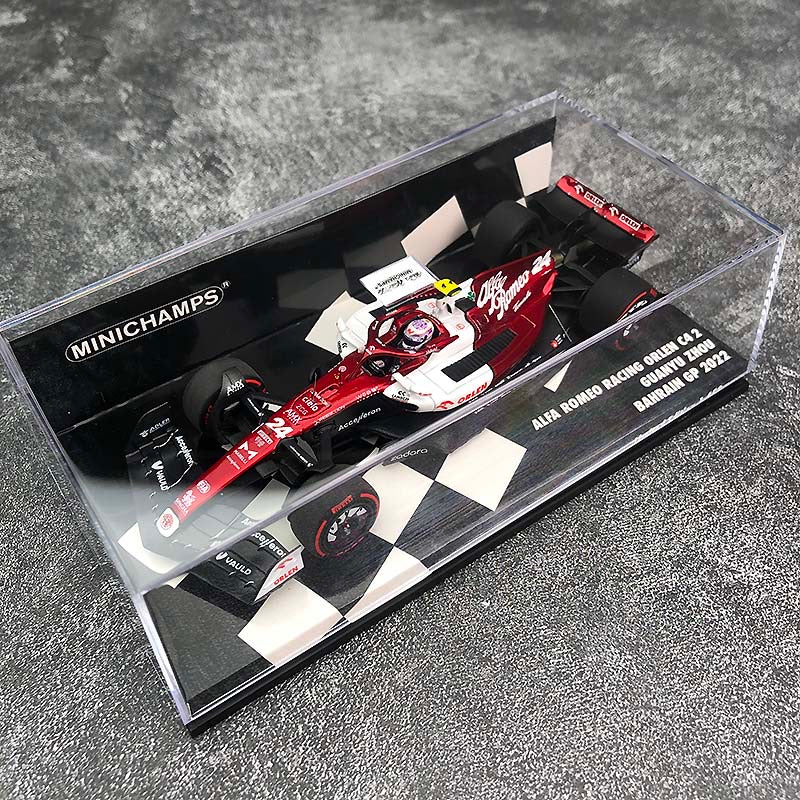 MINICHAMPS 1/43 Alfa Romeo F1 Racing Orlen C42 Bahrein Modelo Coche