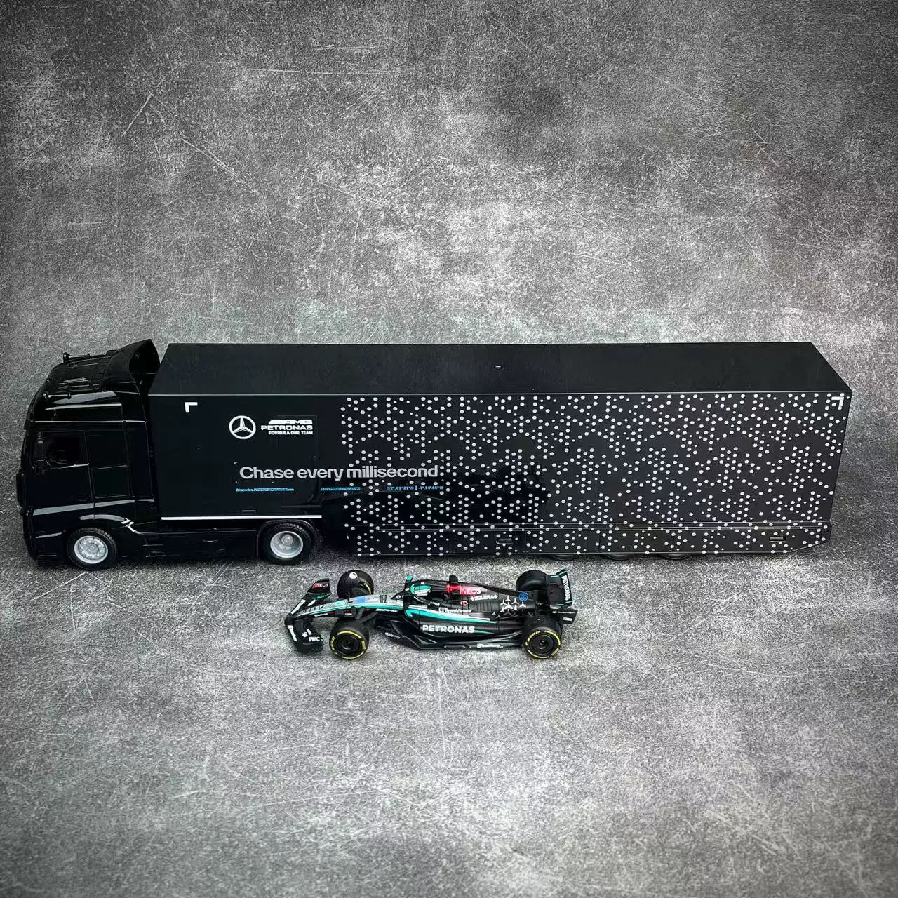 MINICHAMPS 1/43 Mercedes Benz W15 F1 Camión con coche modelo F1 Combo n.° 63