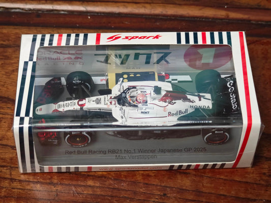 Spark 1/43 Red Bull Racing RB21 No.1 Ganador del GP de Japón 2025 Max Verstappan Modelo de coche