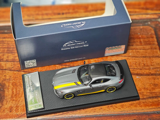 Maquette de voiture grise AlmostReal 1/43 Mercedes-Benz AMG GT-R 2017
